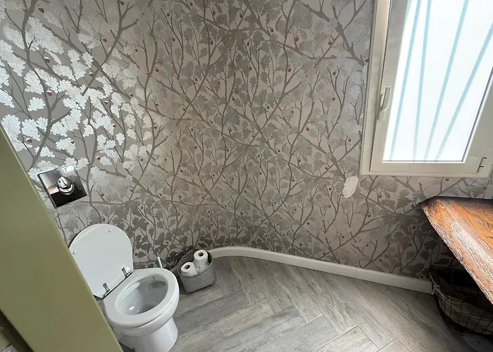 Alojamento de Acomodação e Pequeno-almoço Pacilita 4*